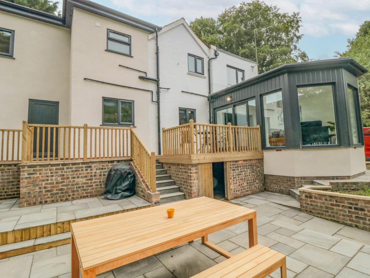 Riverside House Holiday home
